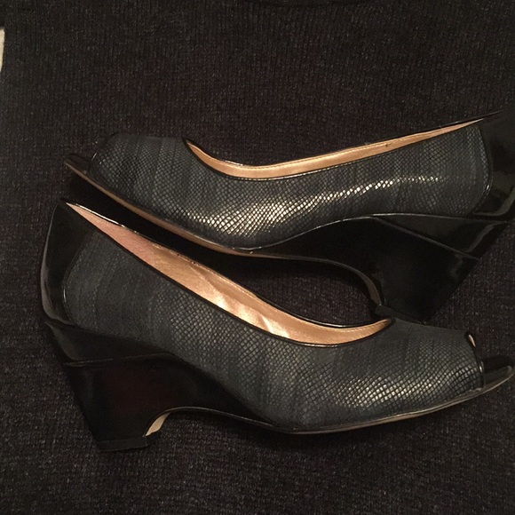 Alex Marie, 3” peep toes heels, size 7.5 - Picture 5 of 6